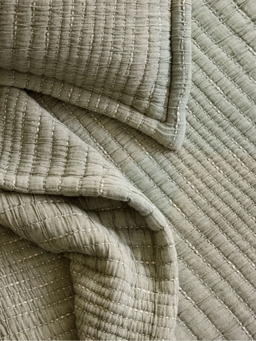 Quince twin coverlet